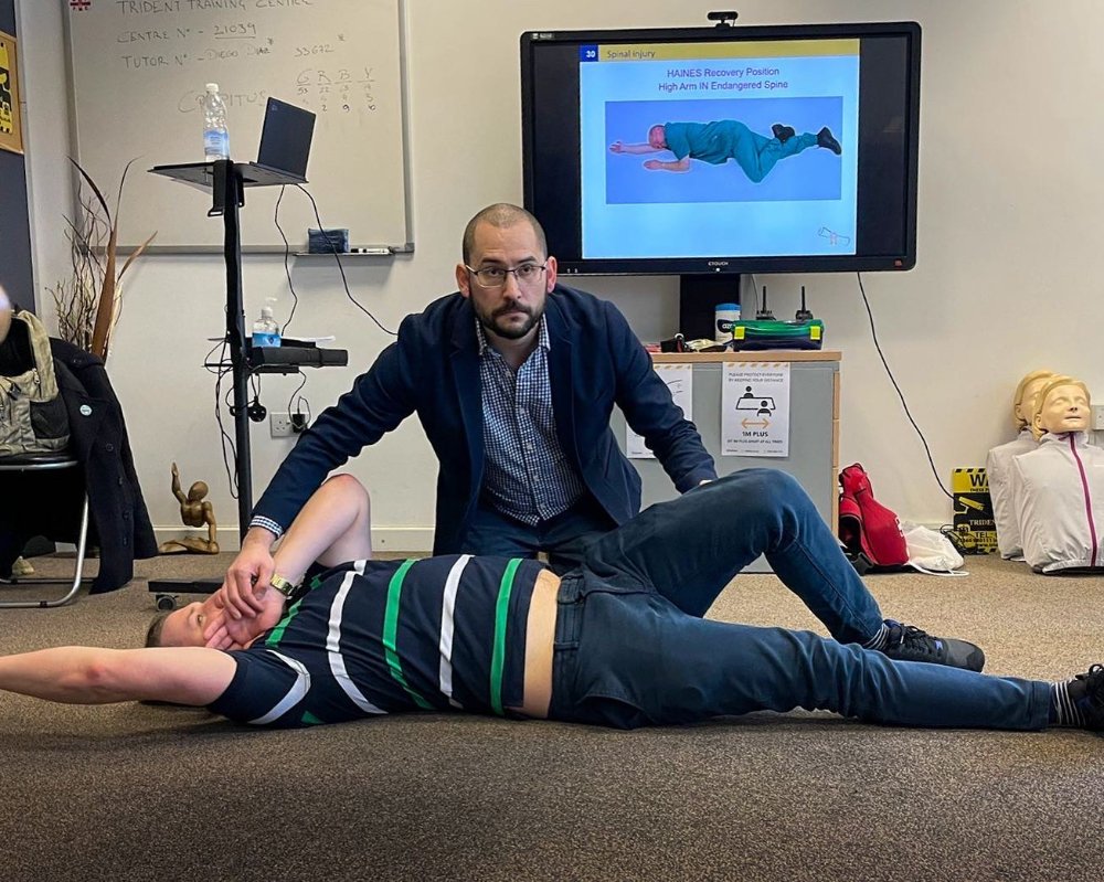 3A33E322-CA13-4DCF-BFA7-FB434B199703 First Aid at Work